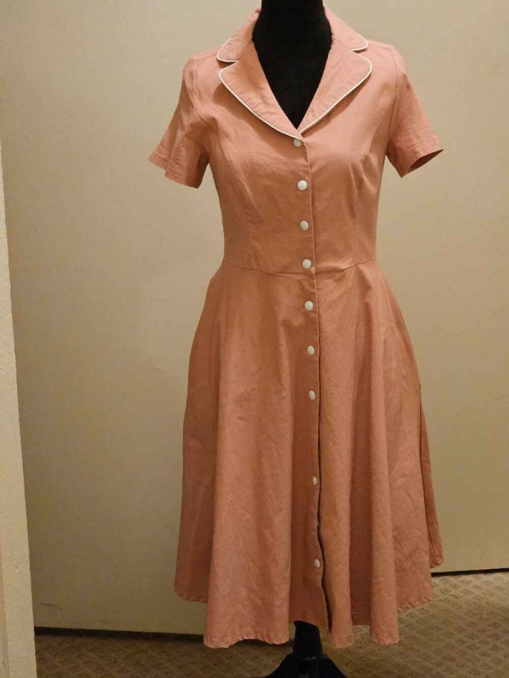 Georgetown 1950's Style Swing Dress. Buttondown Front V-Neck Full Skirt Size L